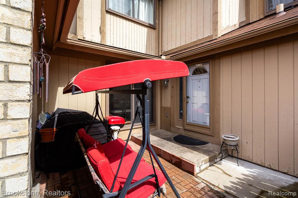 5215 RICHARD Run, West Bloomfield, MI — Photo 47