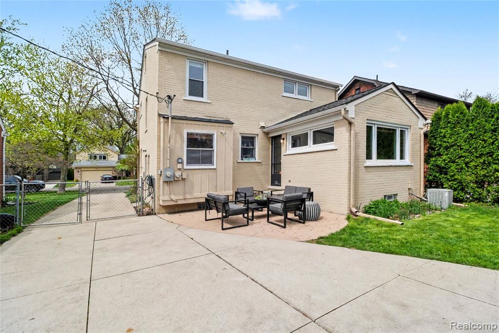 32240 Auburn Drive, Beverly Hills, MI 48025 — Photo 20