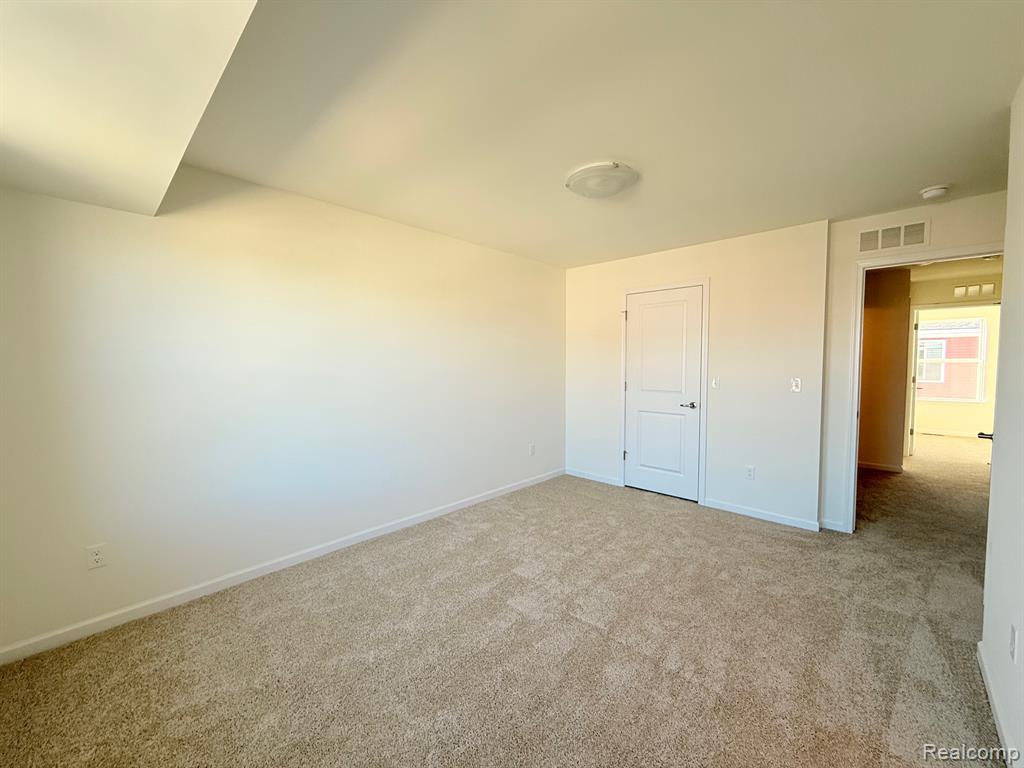 4864 Parkside Lane, Troy, MI 48085 — Photo 6