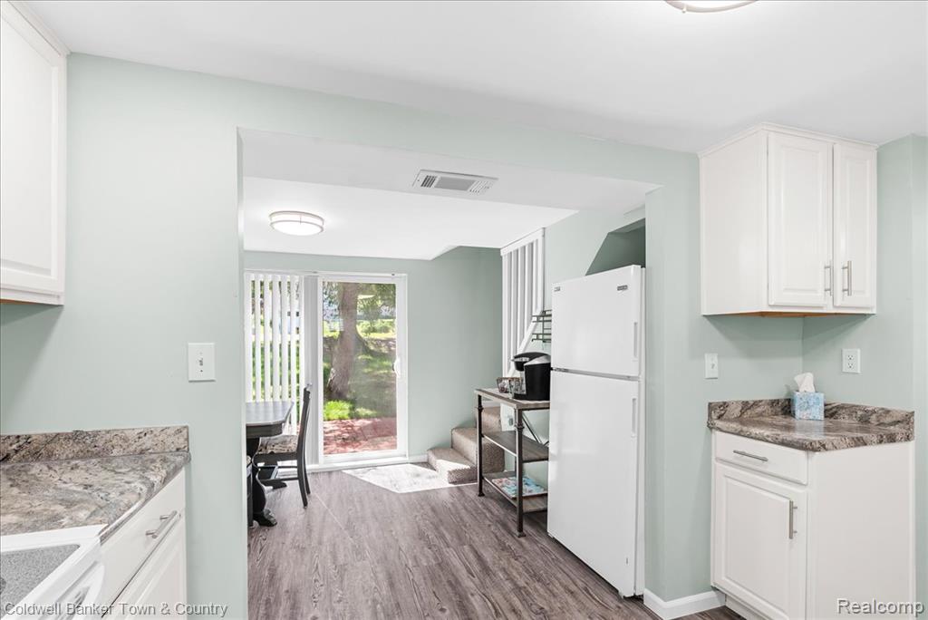 833 Hein Avenue, Lansing, MI 48911 — Photo 16