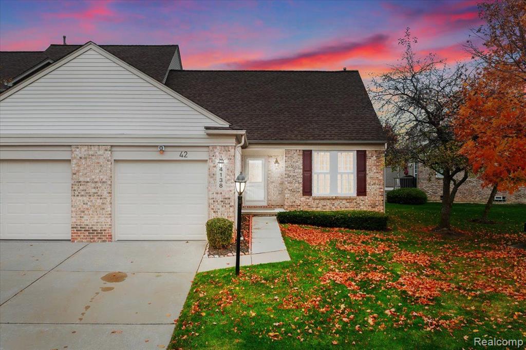 4138 HUNTERS Circle E, Canton, MI 48188 — Photo 38