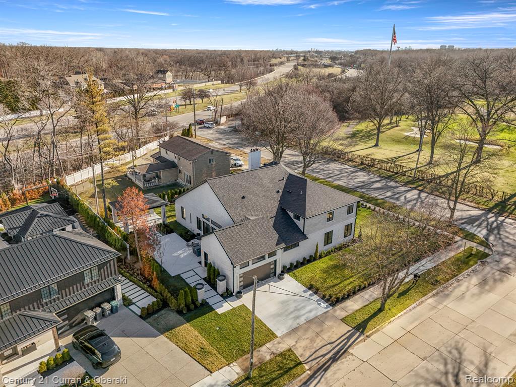 2211 Golfview Drive, Dearborn, MI, 48128