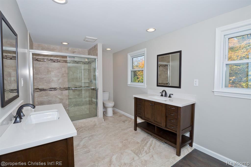 5582 NORTHCOTE, West Bloomfield, MI — Photo 42