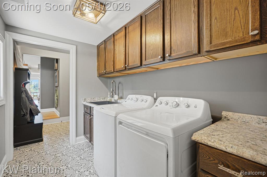 2739 Riverside Drive, Port Huron, MI 48060 — Photo 32