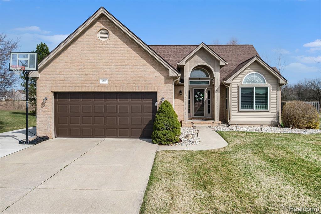 4181 MAPLEWOOD MEADOWS Avenue, Grand Blanc, MI 48439 — front exterior