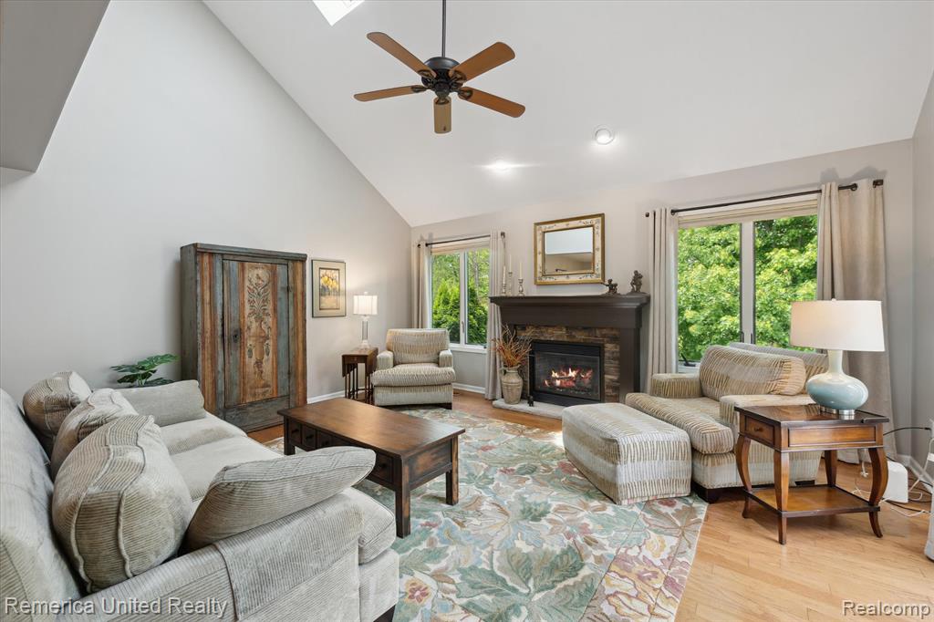 1317 PEPPERGROVE Drive, Brighton, MI 48116 — Photo 8