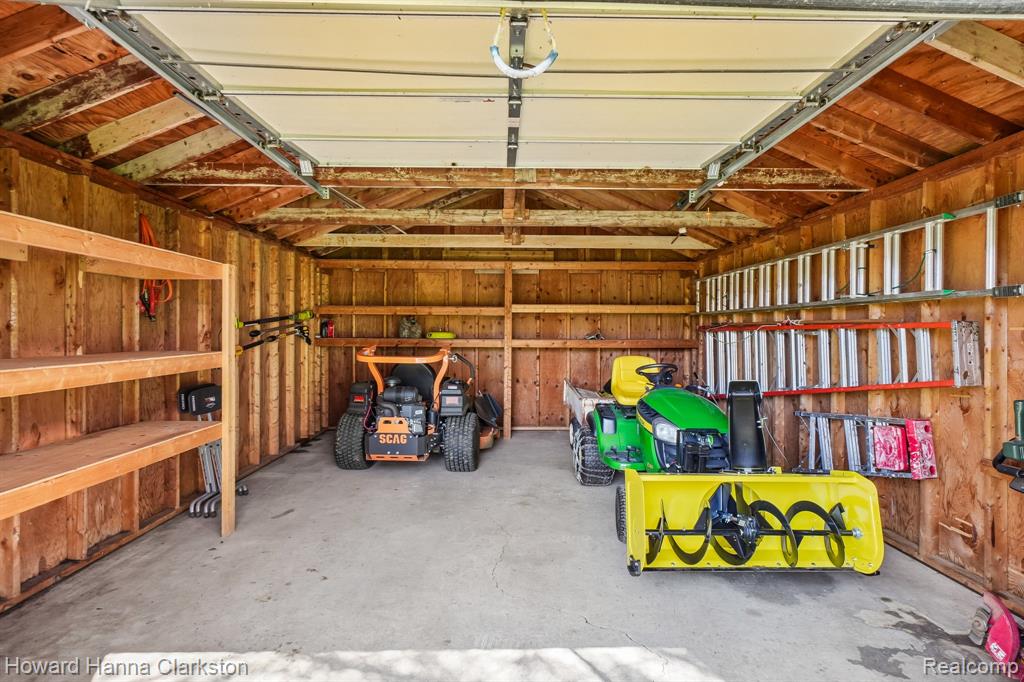 12120 Carriage Trail Drive, Davisburg, MI 48350 — Photo 44