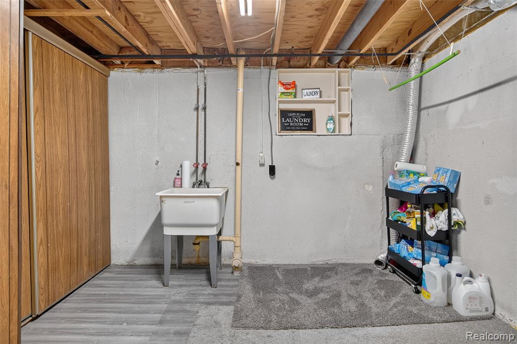 44100 Somerset Square, Canton, MI 48187 — Photo 36
