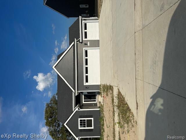 52240 Wellington Valley, Macomb, MI 48042 — front exterior