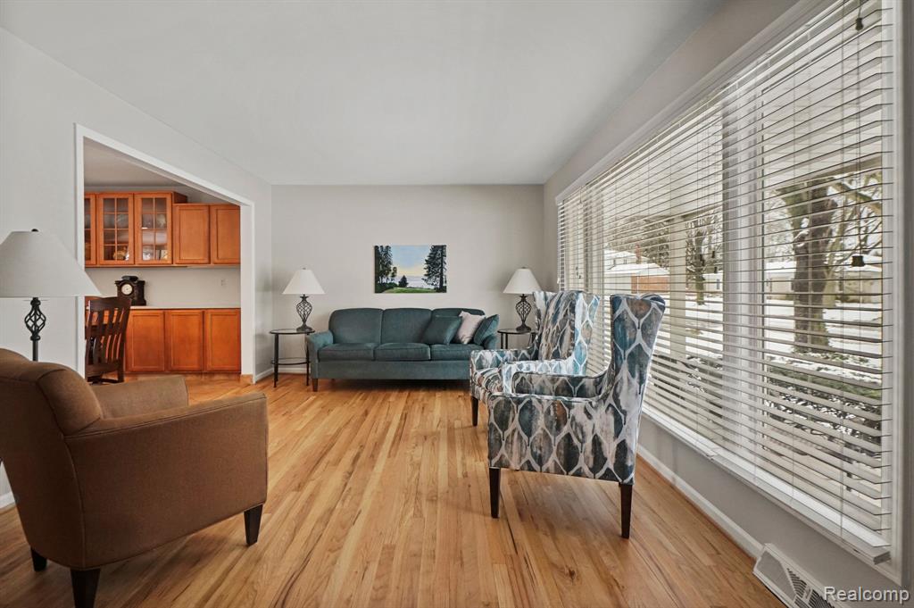 4414 BRANDYWYNE Drive, Troy, MI 48098 — Photo 11