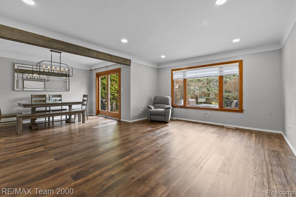 708 DOVER Street, Dearborn Heights, MI 48127 — Photo 5