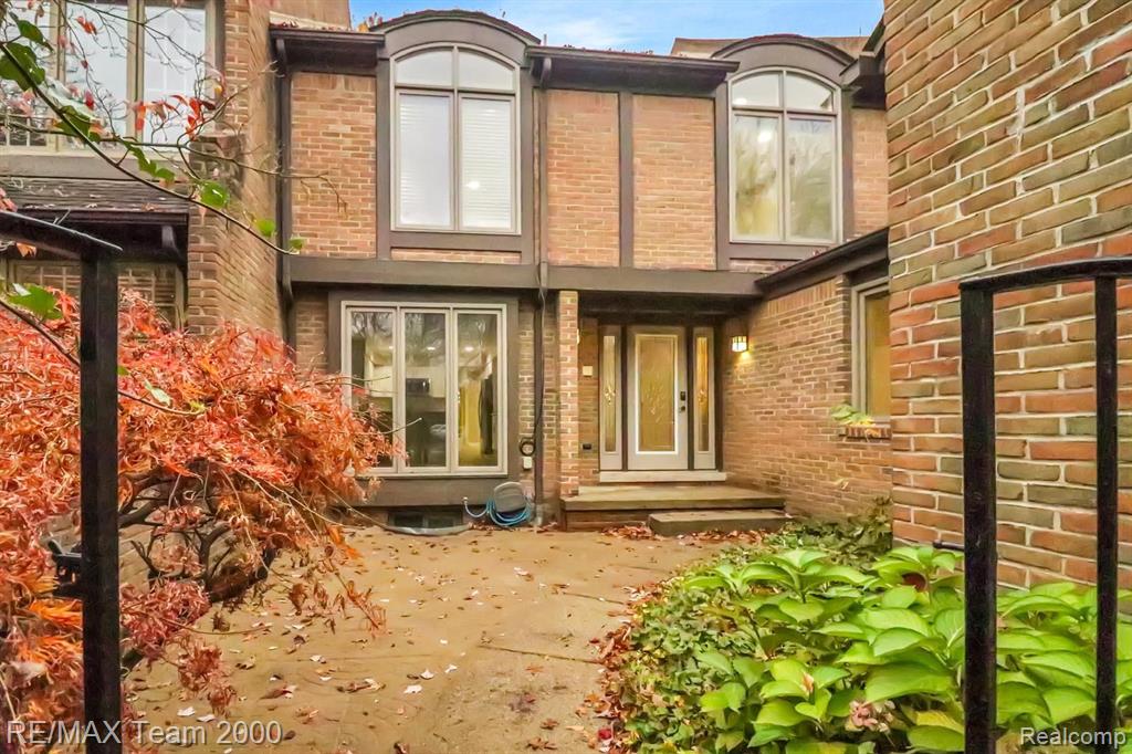 5 Timberlane Court, Dearborn, MI 48126 — Photo 18