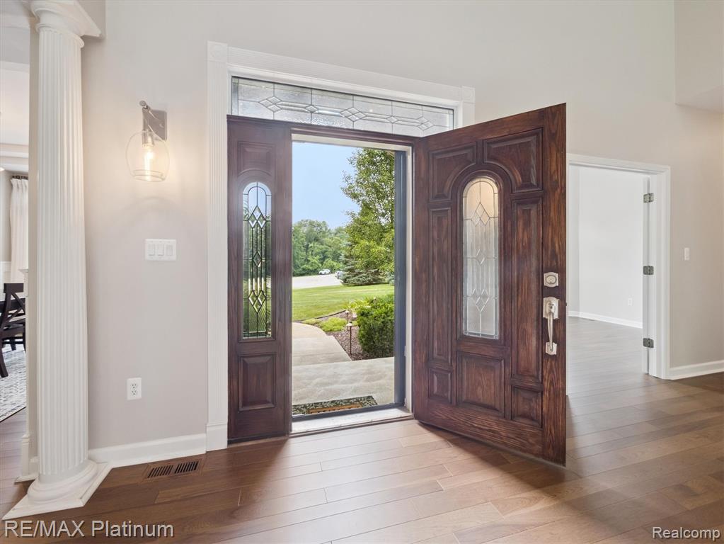 9071 Thornapple Drive, Pinckney, MI 48169 — Photo 6