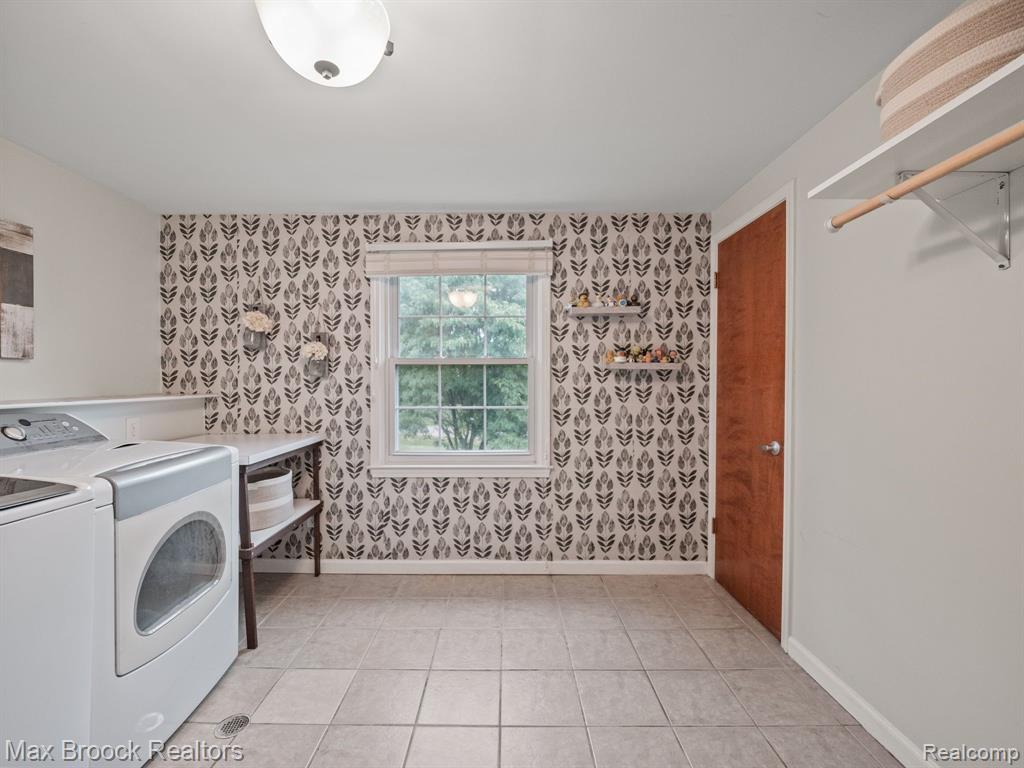 6570 CASTLE Drive, Bloomfield Hills, MI 48301 — Photo 39