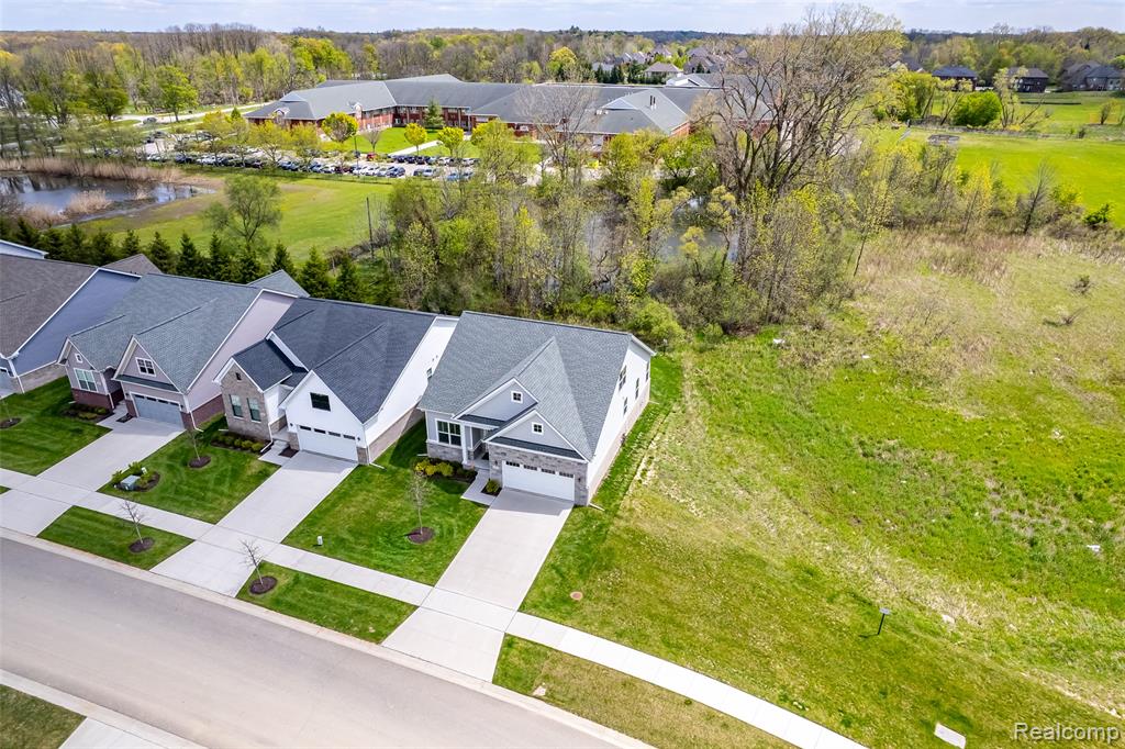 5545 Helmsdale Boulevard, West Bloomfield, MI — Photo 68