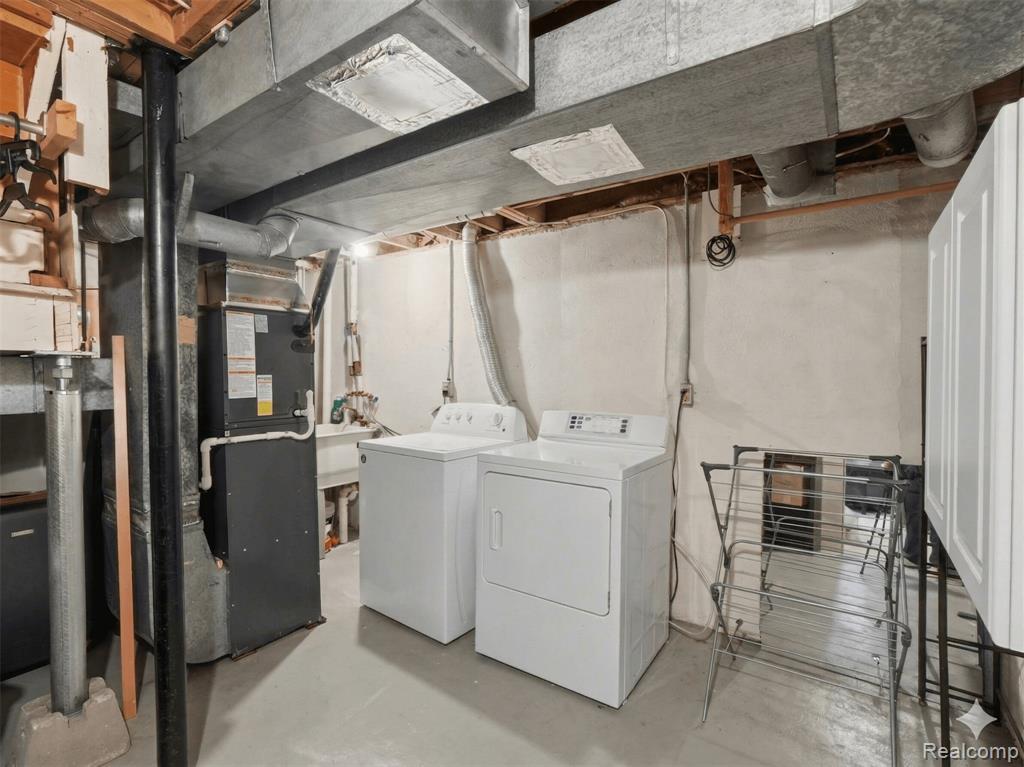 2717 Winthrop Court, Ann Arbor, MI 48104 — Photo 13
