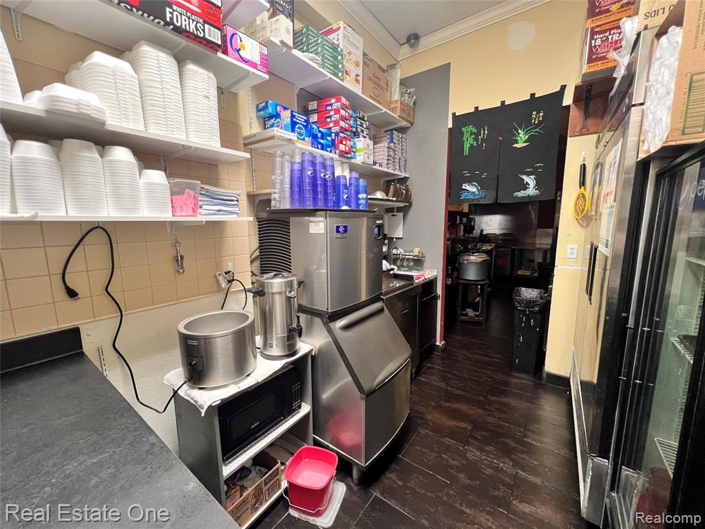 33214 W 14 Mile Road, West Bloomfield, MI — Photo 7