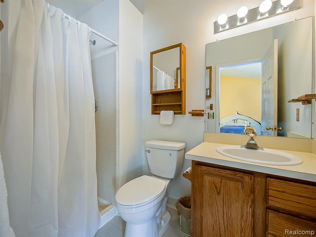 7594 Bay Tree Drive, Ypsilanti, MI 48197 — Photo 14