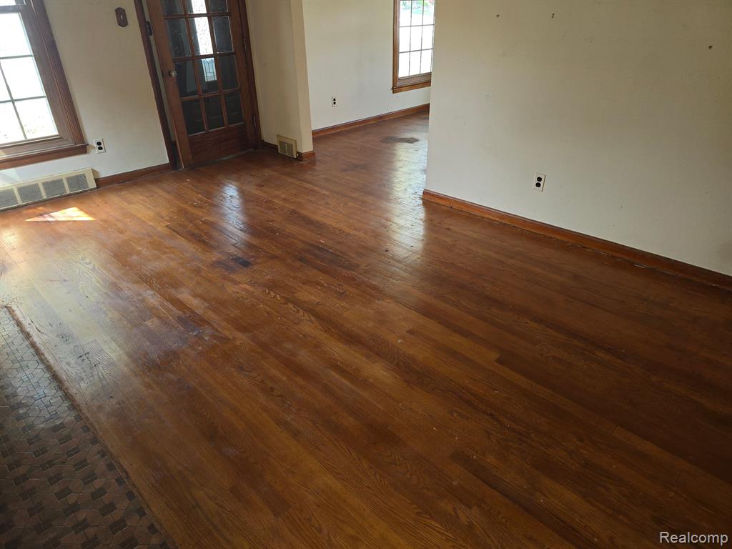 950 N YORK Street, Dearborn, MI 48128 — Photo 25