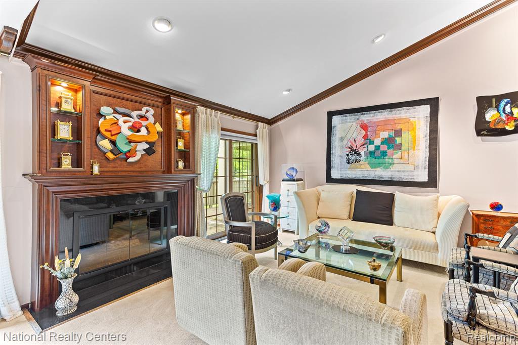 7207 Creeks Bend Drive, West Bloomfield, MI — Photo 11
