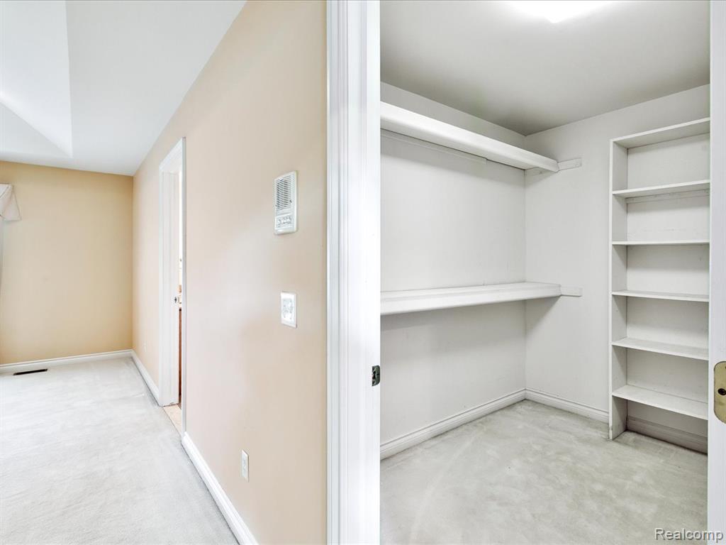 56909 Pinecone Boulevard, Shelby Twp, MI 48316 — Photo 17