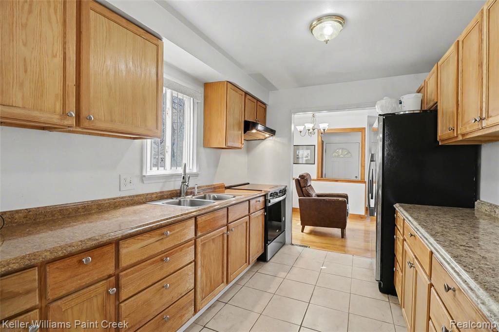 23070 Rosewood Street, Oak Park, MI 48237 — Photo 11