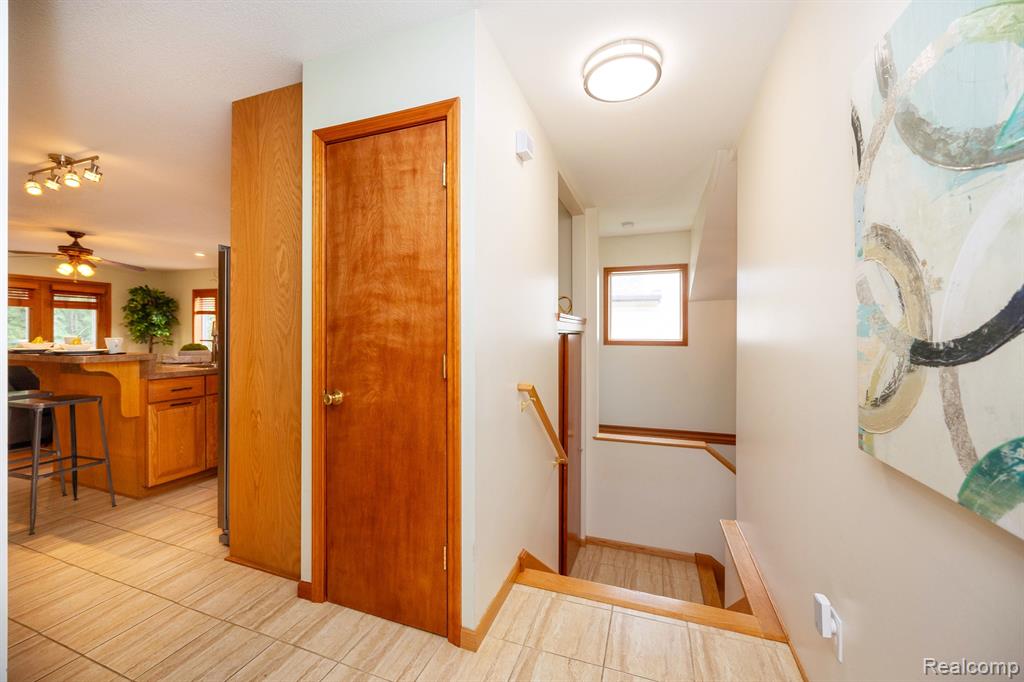 2540 SOUTHLAWN Street, Ypsilanti, MI 48197 — Photo 37