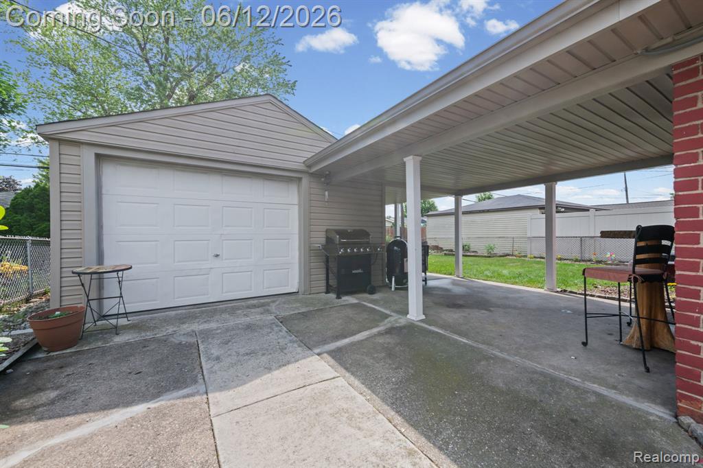 18525 Hinton Street, Riverview, MI 48193 — Photo 18
