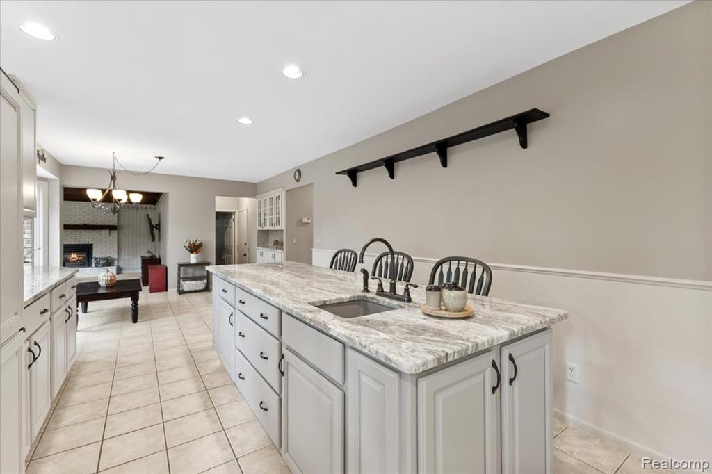 8291 Fawn Valley Circle, Clarkston, MI 48348 — Photo 13