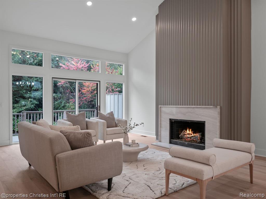 2459 HICKORY GLEN Drive, Bloomfield Hills, MI 48304 — Photo 4