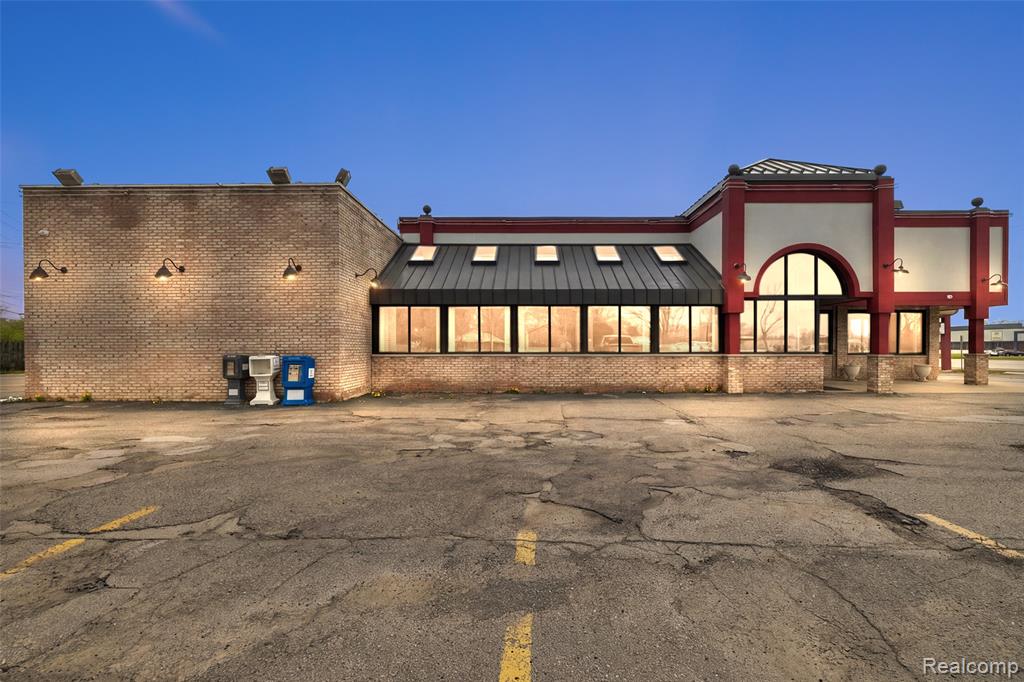 37116 S Groesbeck Highway, Clinton Twp, MI 48036