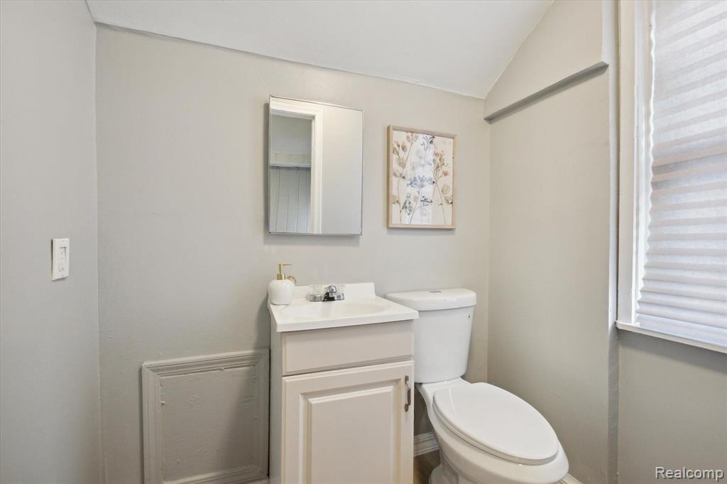 6445 LONDON Street, Detroit, MI 48221 — Photo 21