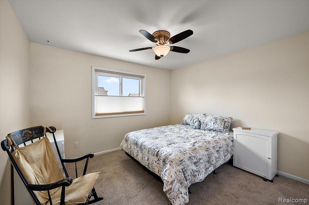 48037 Lafayette Drive, Macomb, MI 48044 — Photo 23