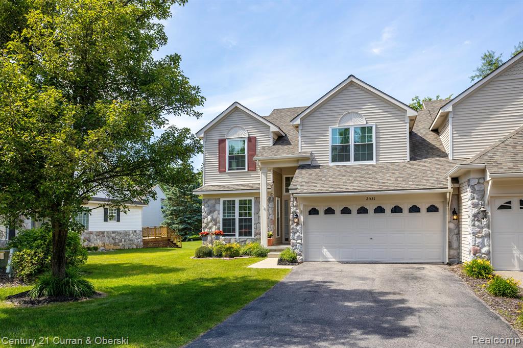 2531 Pine Drive, Wixom, MI 48393 — front exterior