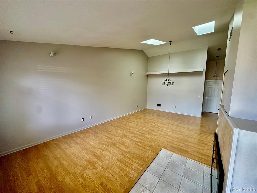 23459 WAGAR CT, 149, Trenton, MI 48183 — Photo 3
