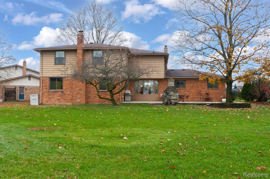 982 LANGLEY Road, Rochester Hills, MI 48309 — Photo 44