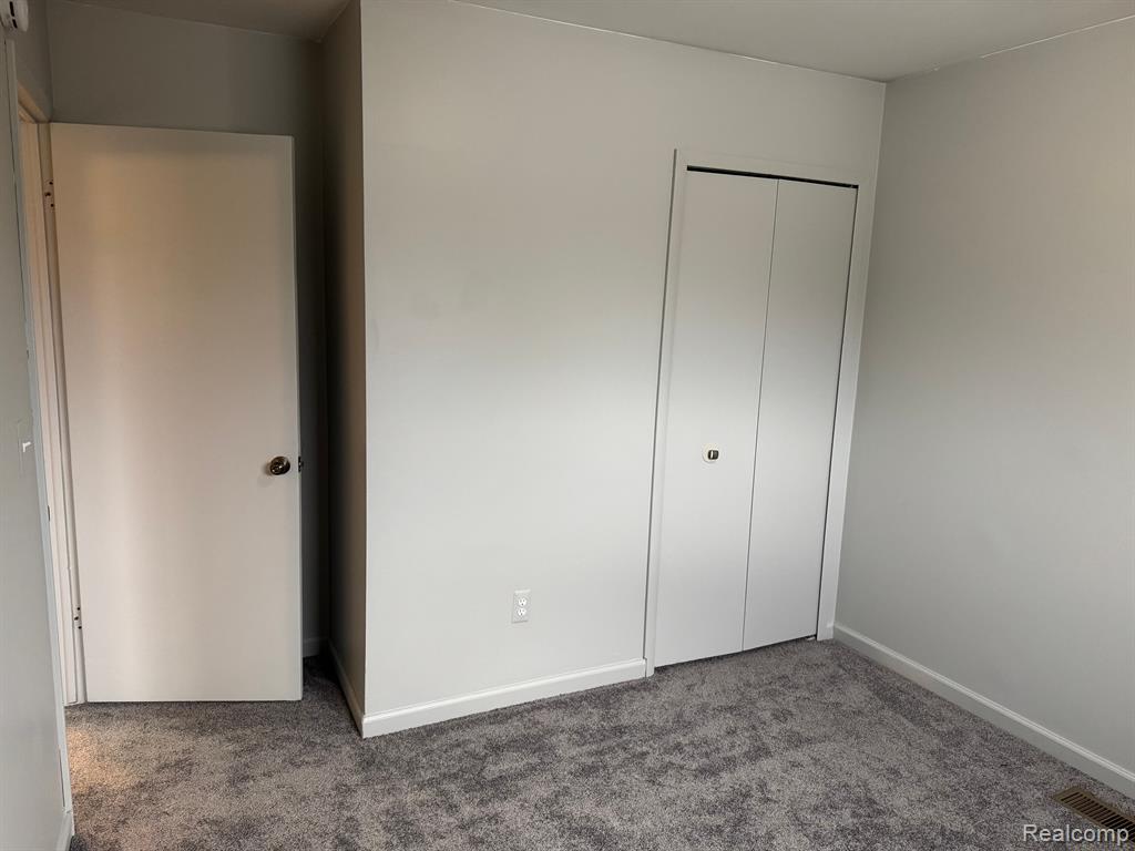 8739 REPUBLIC Avenue, Warren, MI 48089 — Photo 17