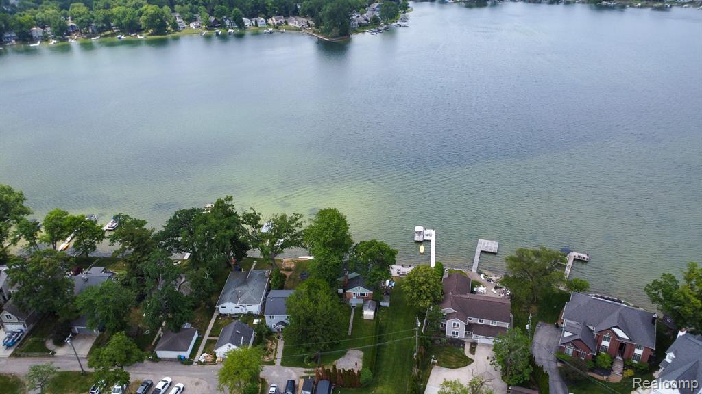 8691 Cooley Lake Road, Commerce Twp, MI 48382 — Photo 29