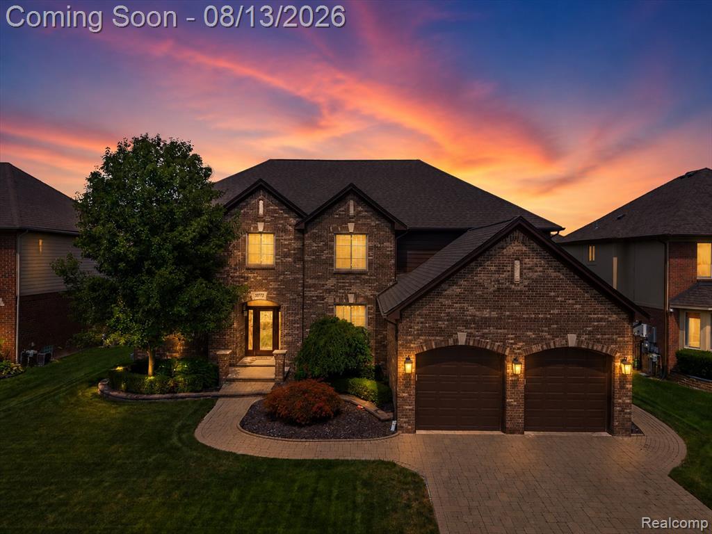 20727 Vesper Drive, Macomb, MI 48044