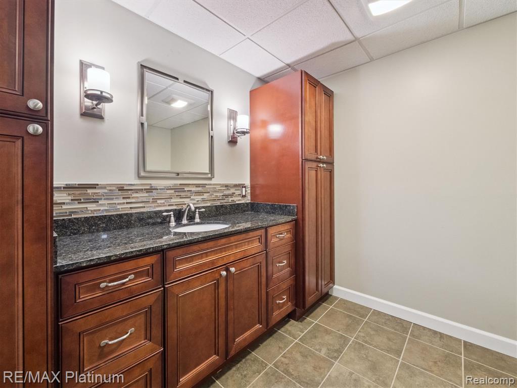 9071 Thornapple Drive, Pinckney, MI 48169 — Photo 45