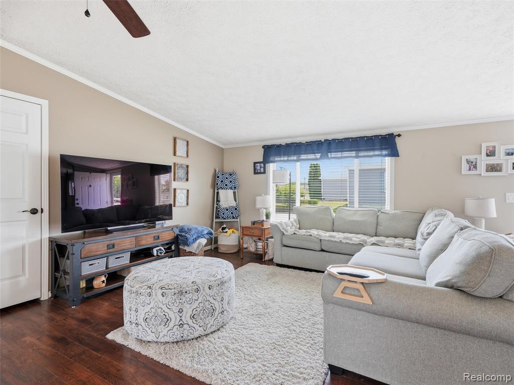 9695 Bloomsbury Circle, Northville, MI 48167 — Photo 7
