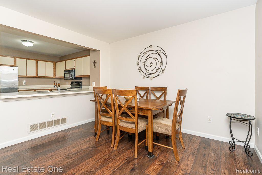 6472 LOCHAVEN Lane, Waterford, MI 48327 — Photo 7