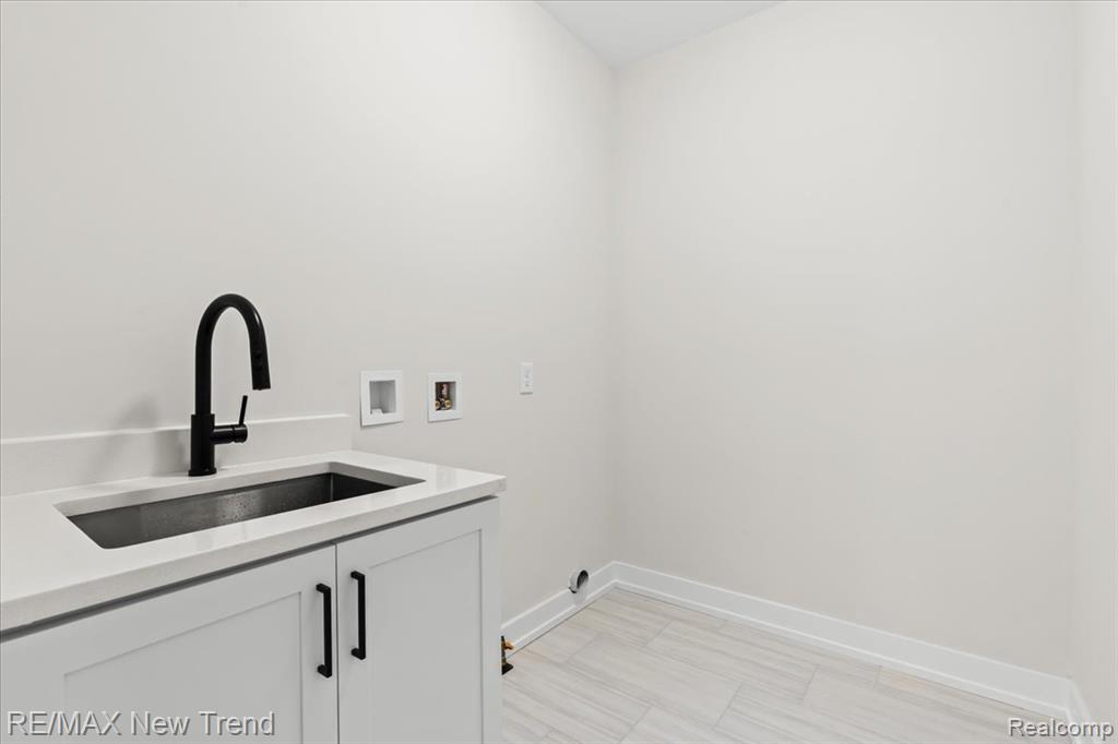 8541 Joseph Street, Commerce Twp, MI 48382 — Photo 23