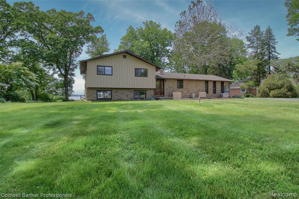 11770 Sunset Lane, Belleville, MI 48111 — Photo 2