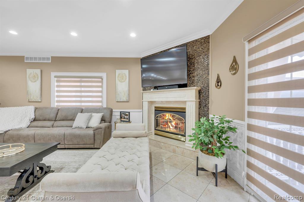 6248 Whitefield Street, Dearborn Heights, MI 48127 — Photo 31