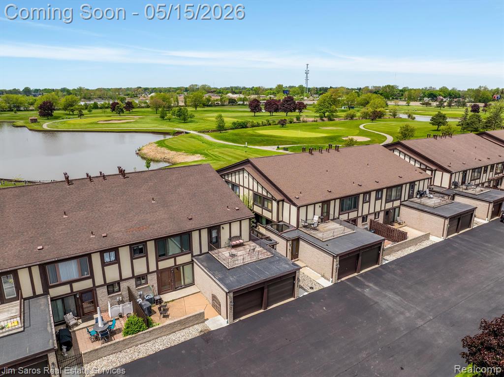 1089 COUNTRY CLUB Drive, Saint Clair Shores, MI 48082 — Photo 2