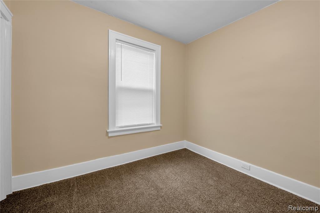 5044 Fairview Street, Detroit, MI 48213 — Photo 9