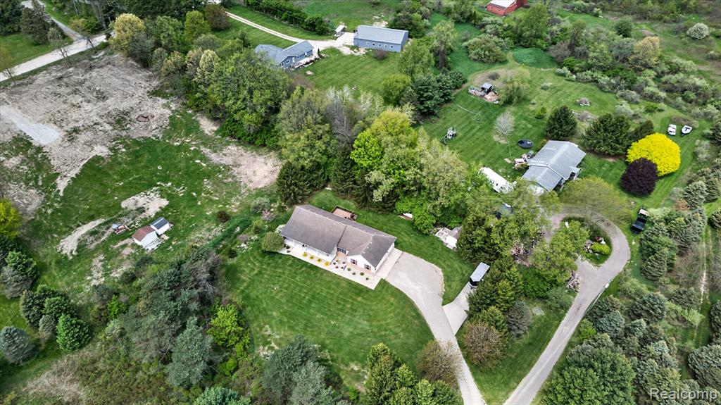 7659 Clyde Road, Fenton, MI 48430 — Photo 41