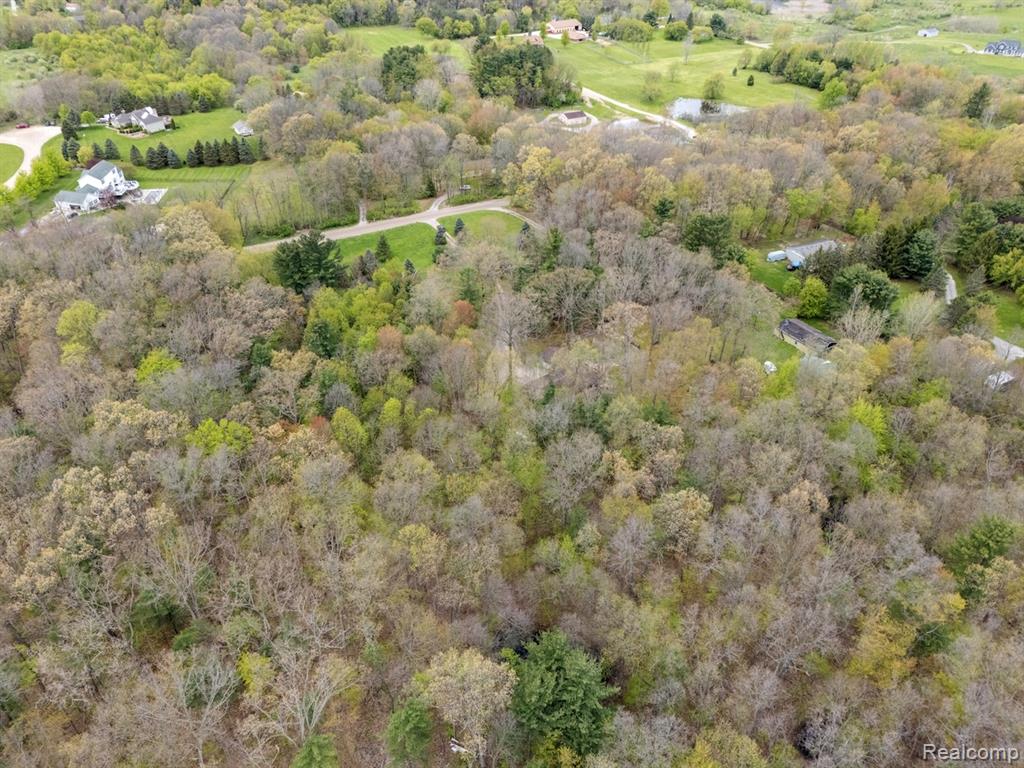2700 N Hacker Road, Howell, MI 48855 — Photo 31