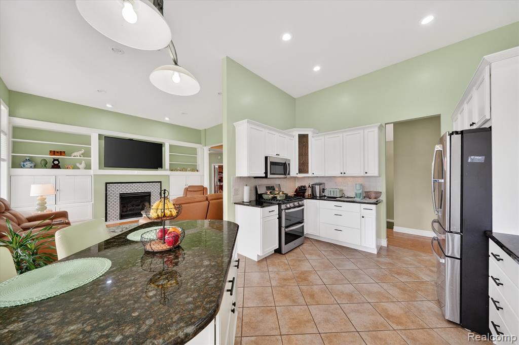 9254 Willowgate, Goodrich Vlg, MI — Photo 12